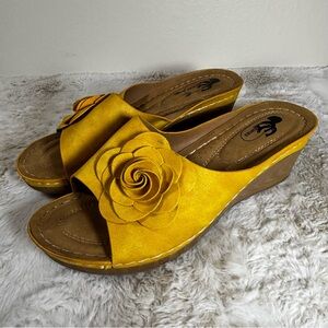 Tokyo Shoes Yellow Flower Wedge Sandals Women’s 10W Wide Comfort Slides